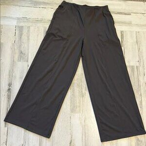 Old Navy. Large. Wide-Leg gray yoga pants